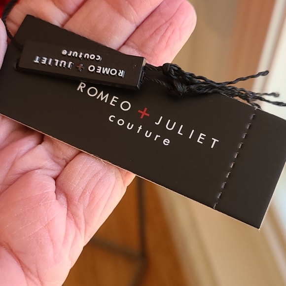 NWT Romeo + Juliet couture Cowl Neck Sweater - Picture 5 of 11